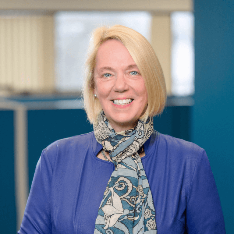 Headshot of Laurin Noel, VP of Business Development at Sunrise Labs, Inc.